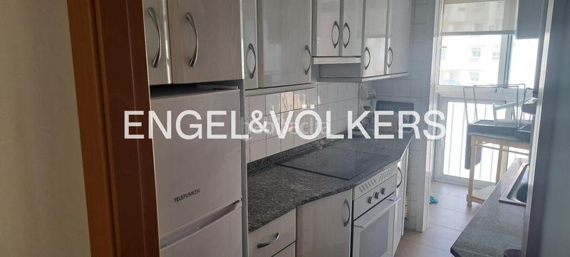 Foto d051e76e-d4f6-4550-9002-fdb58b9aa26b. Lloguer apartament amb calefacció a Paseo Marítimo - San José - La Laguna Cádiz