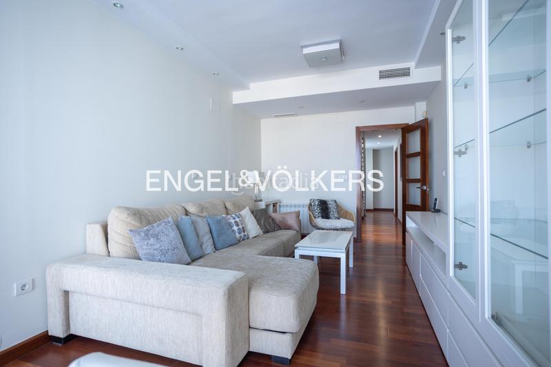 Foto 05f7f701-1ffe-4231-8403-f0a17950039f. Appartement mit heizung parking pool in La Calzada - La Florida Sevilla