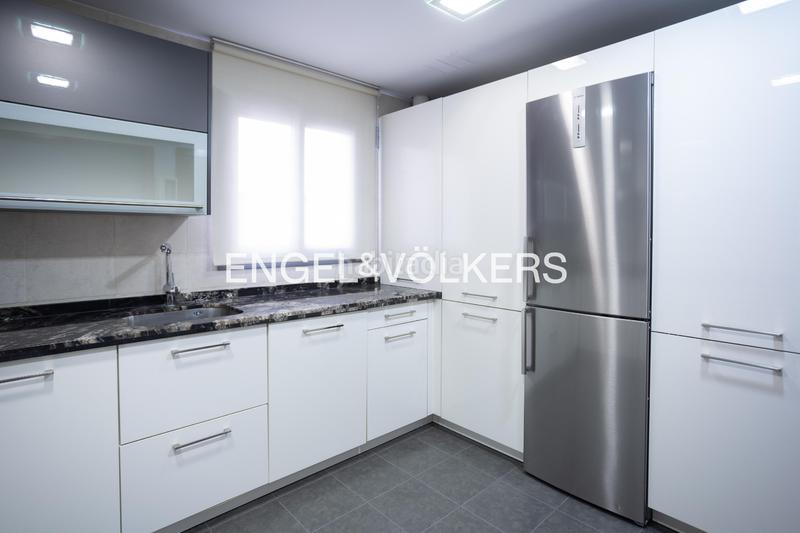 Foto 2e9e4ca5-e8d2-44fc-aff9-675c3b049c2d. Appartement mit heizung parking pool in La Calzada - La Florida Sevilla