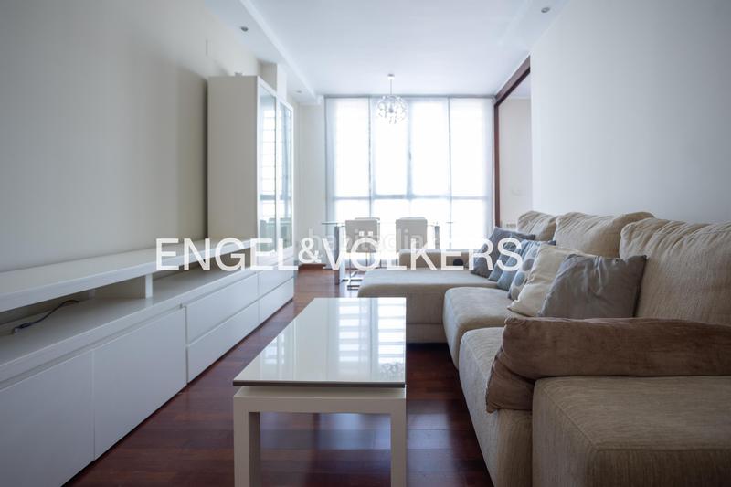 Foto 420ddcc5-161b-48d5-93da-10339f2bcc49. Appartement mit heizung parking pool in La Calzada - La Florida Sevilla