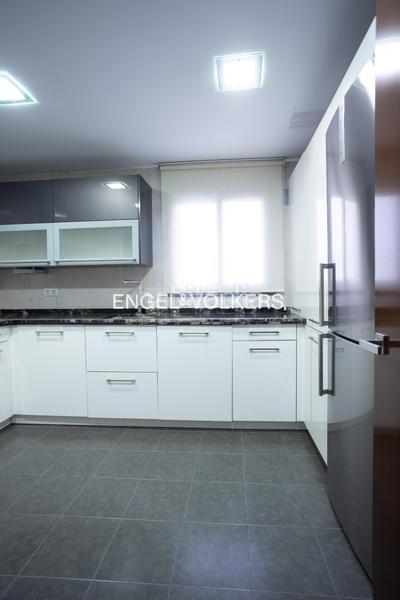 Foto 94d78290-ccaa-460e-8b86-7ad88aca572f. Appartement mit heizung parking pool in La Calzada - La Florida Sevilla