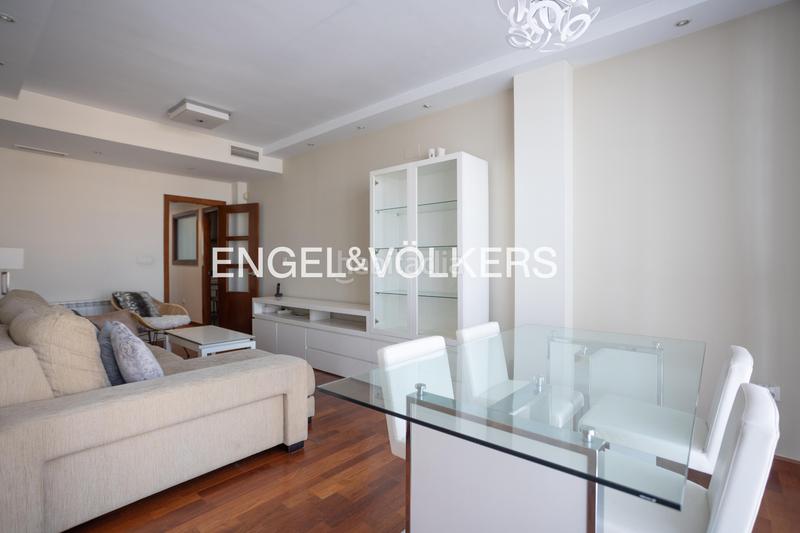 Foto c1c20208-0506-43f1-b6a8-6d8c2b32deff. Appartement mit heizung parking pool in La Calzada - La Florida Sevilla