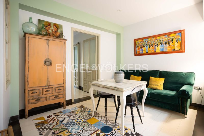 Foto f1b3bb6c-ce22-4e75-aef2-651c306478dc. Lloguer pis amb calefacció aparcament a San Vicente Sevilla