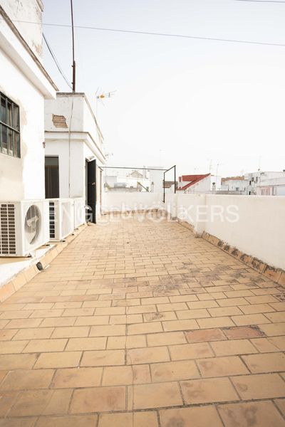 Foto faa006f3-65a3-4572-9e33-79b10a82fbbe. Lloguer pis amb calefacció aparcament a San Vicente Sevilla