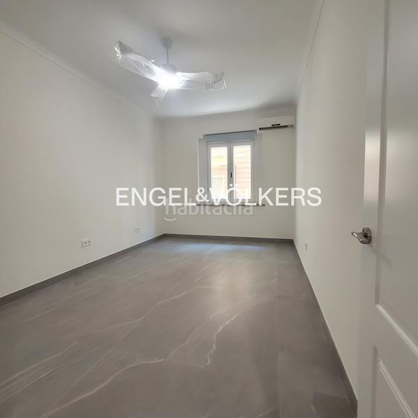 Foto 76a21df6-b720-4f5d-8e74-339c2a4b4c83. Lloguer apartament amb calefacció a Parque María Luisa -Giralda Sur Sevilla