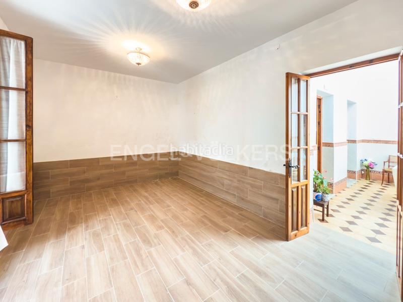 Foto a0e52100-c711-4dd2-a114-d0644679d207. Semi detached house with heating parking in Centro Puerto Real