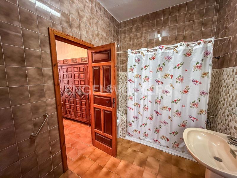 Foto b9aea807-fe4a-4085-92f4-218d6eb3b50b. Semi detached house with heating parking in Centro Puerto Real