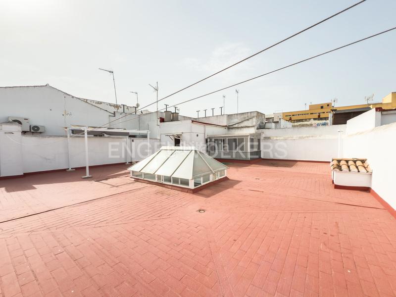 Foto e86cda04-e1d4-4d05-ba36-3fae1bf9ac31. Semi detached house with heating parking in Centro Puerto Real