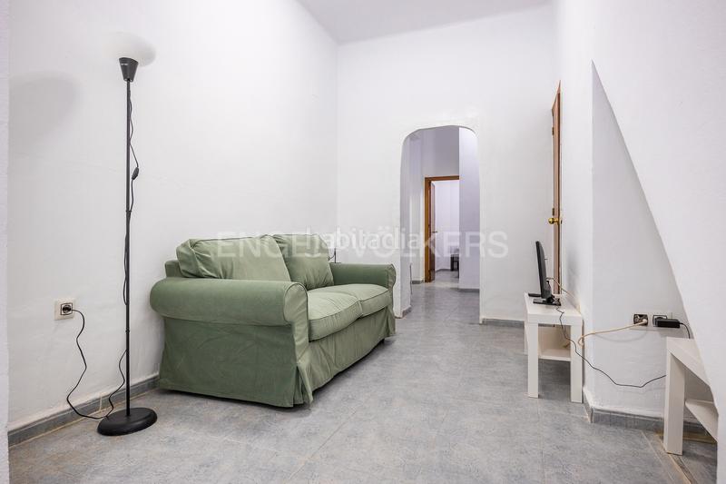 Foto 1ed862c3-8003-44e7-b235-ab393645d5e6. Miete appartement mit heizung in Triana Este Sevilla