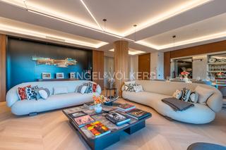 Apartament a Triana Casco Antiguo. Impresionante piso de 364 m en plaza de cuba con terraza, vistas