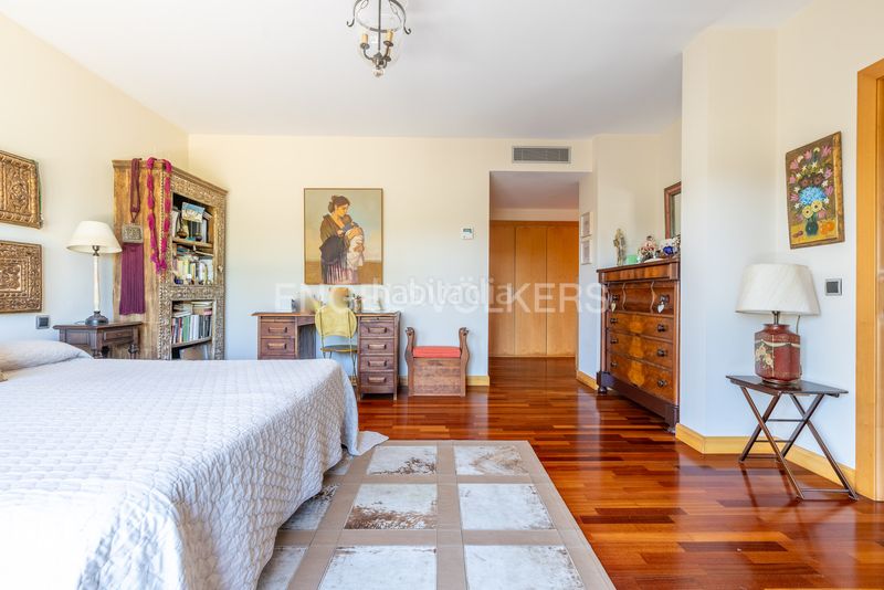 Foto 68d83f36-9512-44f5-9077-34df73d65e4b. Casa adossada amb calefacció aparcament a Oromana Alcalá de Guadaira