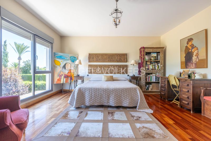 Foto b8fea5a7-6217-45b1-a657-94e123ed8432. Casa adossada amb calefacció aparcament a Oromana Alcalá de Guadaira