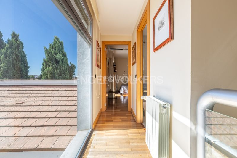 Foto fcef97ff-a735-422c-ba9a-e1416de59f93. Casa adossada amb calefacció aparcament a Oromana Alcalá de Guadaira