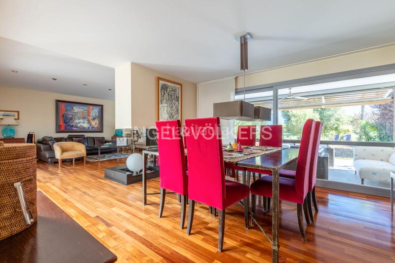 Foto 0d1934bb-dcec-4e71-86e9-1fe51dd10d3c. Casa a schiera con riscaldamento parcheggio in Oromana Alcalá de Guadaira