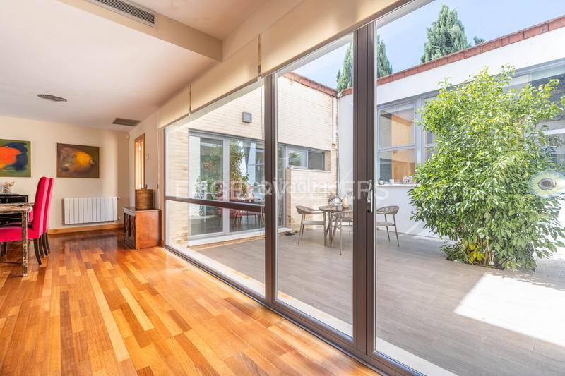 Foto 37e2408c-f0b0-4c10-a4fd-8f7a34f4fa21. Casa a schiera con riscaldamento parcheggio in Oromana Alcalá de Guadaira