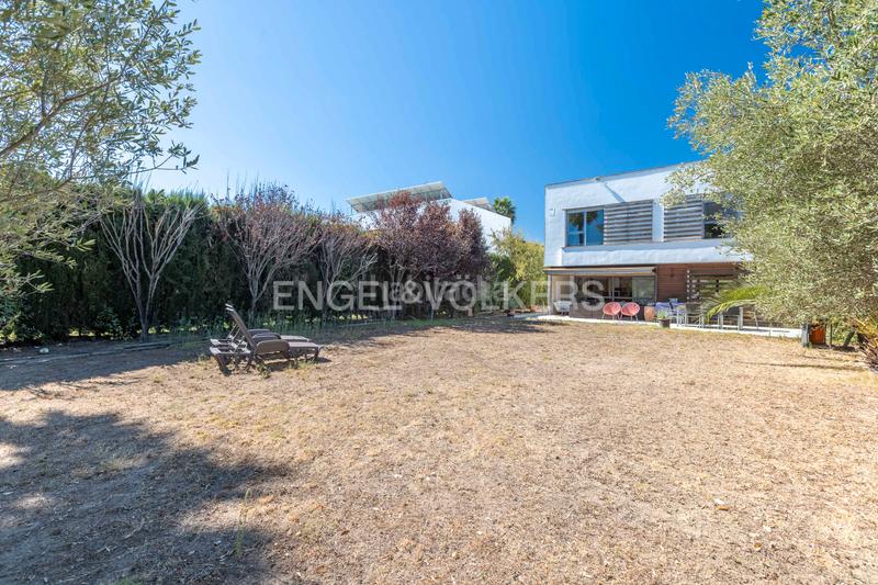 Foto 8e6d3682-cb23-4470-b99d-0e6e8ff7fa51. Casa a schiera con riscaldamento parcheggio in Oromana Alcalá de Guadaira