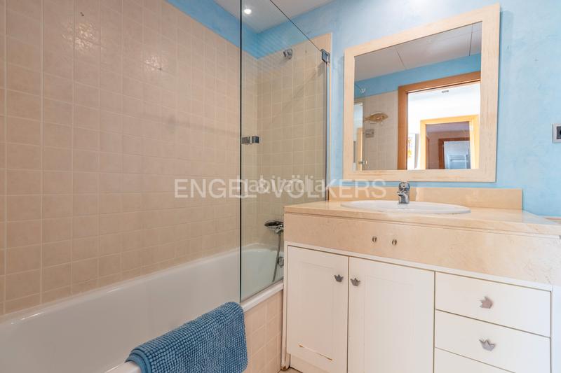 Foto c58f358f-3417-4a9d-b871-5d30bf25c4ac. Casa a schiera con riscaldamento parcheggio in Oromana Alcalá de Guadaira