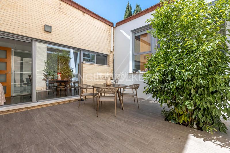 Foto c6c410d7-c2cf-4645-b17f-e3fc86a66954. Casa a schiera con riscaldamento parcheggio in Oromana Alcalá de Guadaira