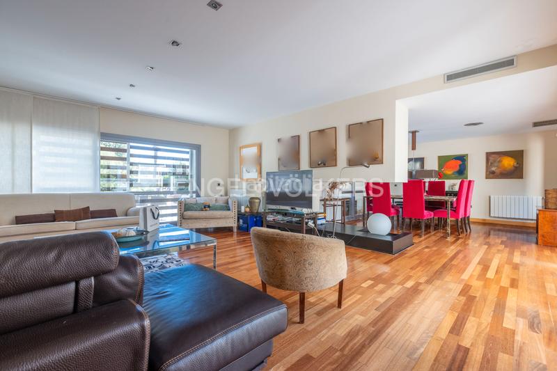 Foto f12b40bf-ab91-4df3-b813-aaa91054d98d. Casa a schiera con riscaldamento parcheggio in Oromana Alcalá de Guadaira