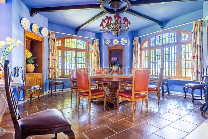 Foto 48ca0ff2-7407-436e-a658-7bc45e6e837c. Haus mit heizung parking pool in La Motilla - Fuente del Rey Dos Hermanas