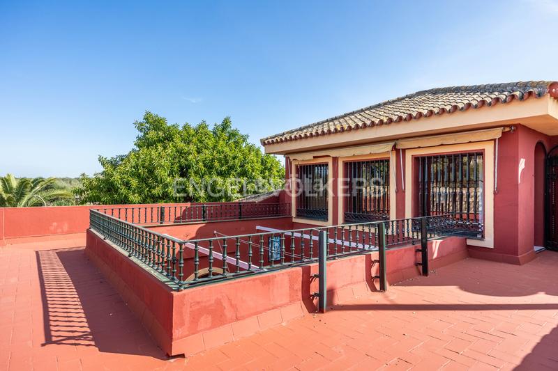 Foto 67646001-9a45-4a0c-8ce5-c7763394210e. Haus mit heizung parking pool in La Motilla - Fuente del Rey Dos Hermanas