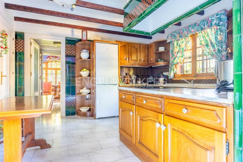 Foto 6bab8ba7-b14e-49ea-9c4a-4fc514089594. Haus mit heizung parking pool in La Motilla - Fuente del Rey Dos Hermanas