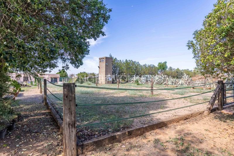 Foto 9362e9a4-718f-4dd6-9403-195c31dbf178. Haus mit heizung parking pool in La Motilla - Fuente del Rey Dos Hermanas