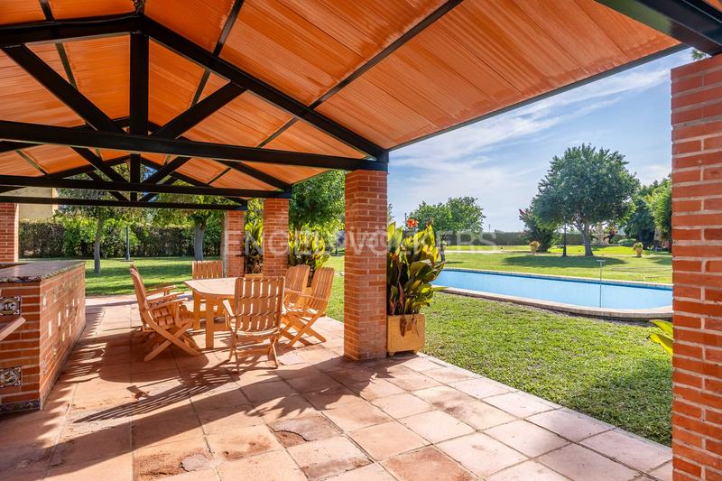 Foto c63f7ed4-add7-4a94-b0d8-de9ef9151aa1. Haus mit heizung parking pool in La Motilla - Fuente del Rey Dos Hermanas