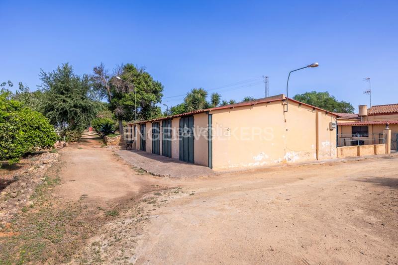 Foto ec29542f-f62b-46b3-af9b-7d768b64ca8c. Haus mit heizung parking pool in La Motilla - Fuente del Rey Dos Hermanas