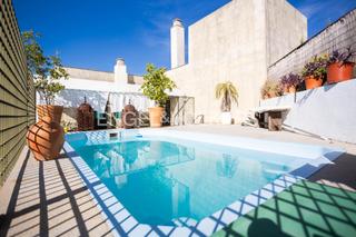 Attique à Camas. Exclusivo atico con piscina privada en vega del rey