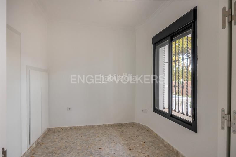 Foto 2ccc40e2-dbf0-4aed-8a83-89ae43f33e9c. Casa amb calefacció piscina a Oromana Alcalá de Guadaira