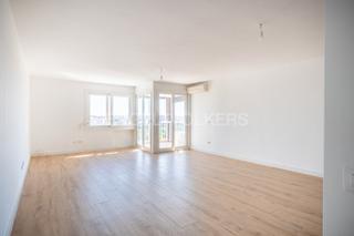 Rent Apartment in El Tardón - El Carmen. Espectacular piso a estrenar con vistas al parque de los príncip