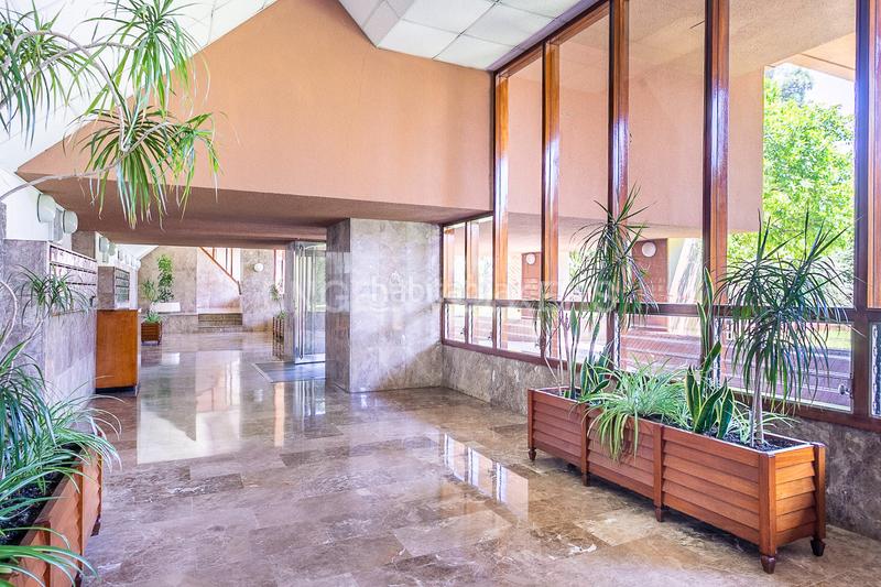 Foto 034c5bd0-fb60-4c5b-9dde-4cbb3c098aed. Affitto piccolo appartamento con riscaldamento parcheggio piscina in Sevilla