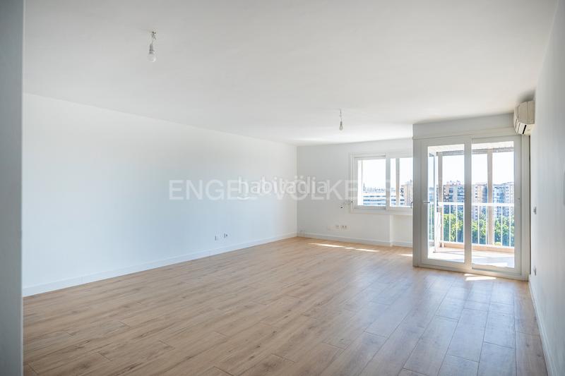 Foto 7af35f1b-13c7-4871-9c0b-0b37a35666ee. Affitto piccolo appartamento con riscaldamento parcheggio piscina in Sevilla