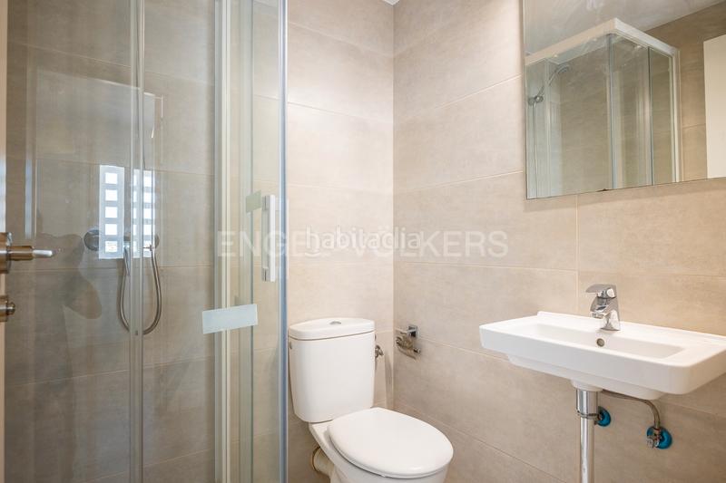 Foto bfa078d1-ff42-4281-b1a2-314b9856ec87. Affitto piccolo appartamento con riscaldamento parcheggio piscina in Sevilla