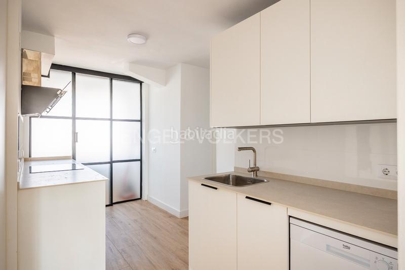 Foto c303d57d-2448-4403-856e-cef89a12ee73. Affitto piccolo appartamento con riscaldamento parcheggio piscina in Sevilla