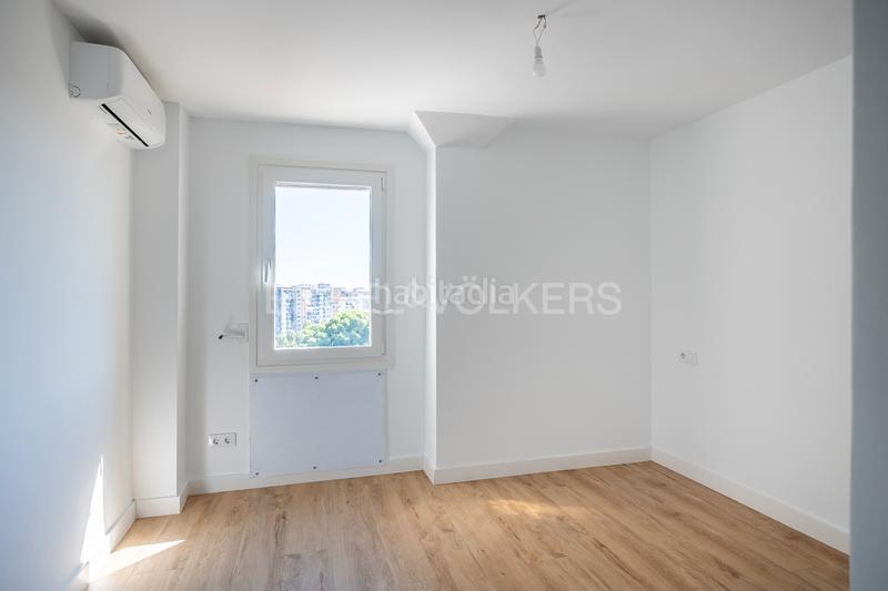 Foto cb398e54-e5b8-4497-80ee-6b63ca3b5bb8. Affitto piccolo appartamento con riscaldamento parcheggio piscina in Sevilla