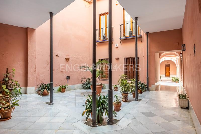 Foto 1fc6d26c-87b9-4c84-b73e-7a5c6b0f5949. Lloguer apartament amb calefacció a Alfalfa - Santa Cruz Sevilla