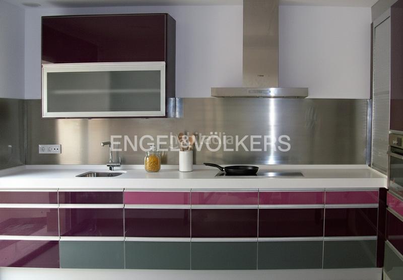 Foto 7d67cf6b-5218-4a61-a9b1-fb2487ad75dd. Affitto casa con riscaldamento in Barrio del Nervión Sevilla