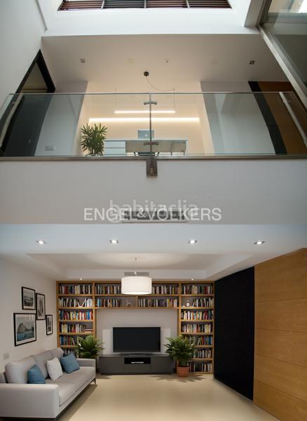 Foto 94a0d89e-8b93-47bf-b4a7-0c7ce2350b26. Affitto casa con riscaldamento in Barrio del Nervión Sevilla