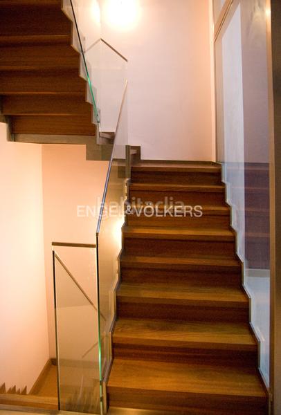 Foto fa2f3470-ffeb-461f-b309-80697e2b1f4e. Lloguer casa amb calefacció a Barrio del Nervión Sevilla