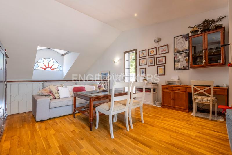 Foto 0e33c674-2672-4a9c-b7bc-b5961a8e54e9. Casa amb calefacció aparcament piscina a Oromana Alcalá de Guadaira