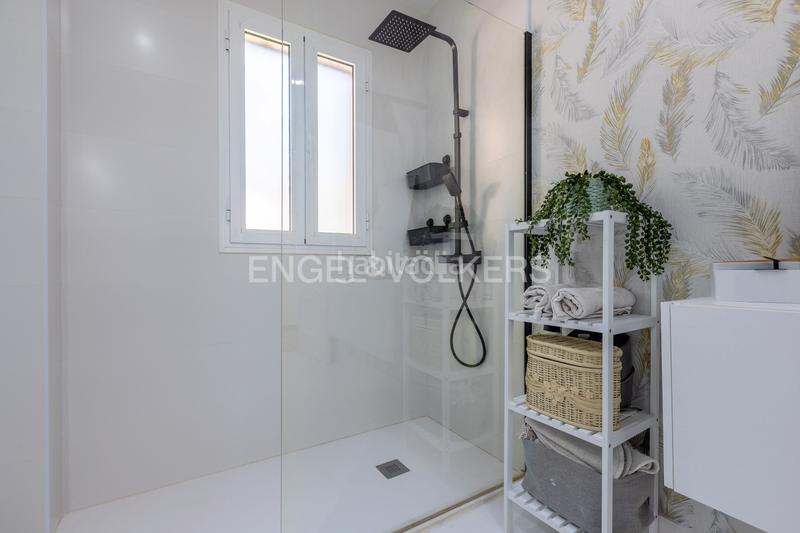 Foto 2efafc4e-a8e7-4d00-b76c-b21735899294. Casa amb calefacció aparcament piscina a Oromana Alcalá de Guadaira