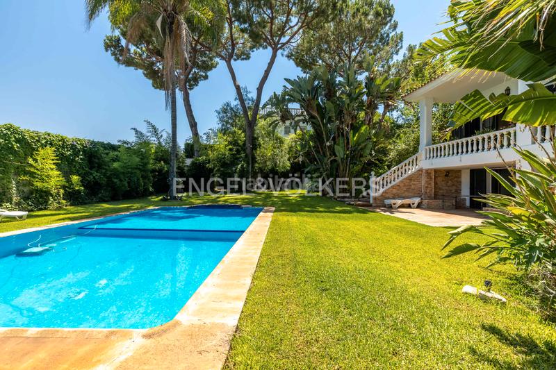 Foto 40339c5f-5445-4c98-b53f-e5210ecb4b0a. Casa amb calefacció aparcament piscina a Oromana Alcalá de Guadaira