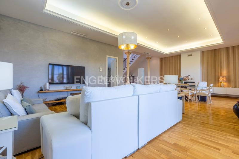 Foto 4cd97449-f15b-4379-9b34-cdf764a3d950. Casa amb calefacció aparcament piscina a Oromana Alcalá de Guadaira