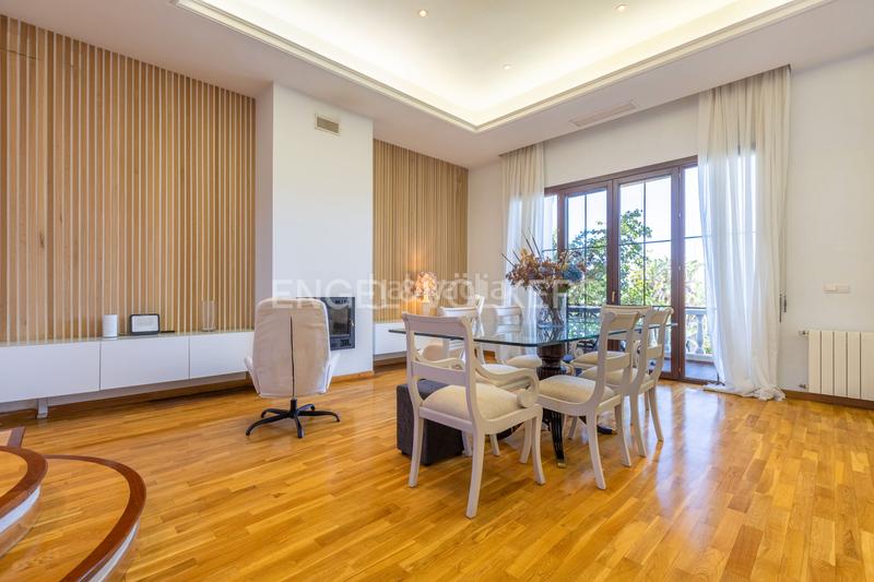 Foto 54ef0148-74ef-48ff-8899-35987a877656. Casa amb calefacció aparcament piscina a Oromana Alcalá de Guadaira