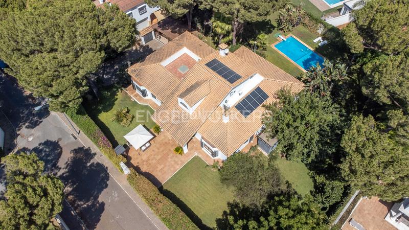 Foto 5ceeca1a-e18e-464c-9f41-a0aa6d4cf2b6. Casa amb calefacció aparcament piscina a Oromana Alcalá de Guadaira