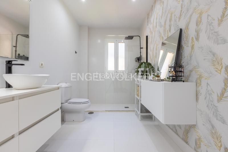 Foto 948af41b-084d-4433-9bb8-dbff9c72cb6a. Casa amb calefacció aparcament piscina a Oromana Alcalá de Guadaira