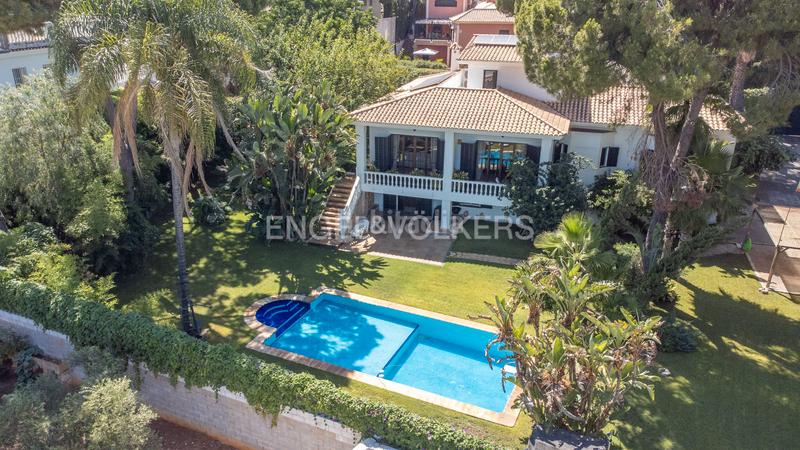 Foto a27fa891-85bd-466b-bc6c-ad52c32a84d3. Casa amb calefacció aparcament piscina a Oromana Alcalá de Guadaira