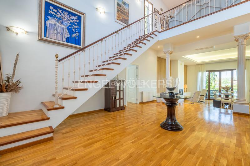 Foto b11a494b-e4c4-4f13-95d3-c40283e588eb. Casa amb calefacció aparcament piscina a Oromana Alcalá de Guadaira